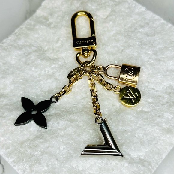 EUC Louis Vuitton Multi Colored Metal Kaleido V Key Chain Bag Charm - Picture 5 of 16